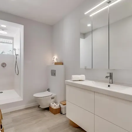 Molo Residences Boutique & *