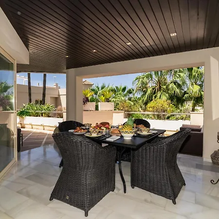 Aparthotel Molo Residences Boutique & Marbella