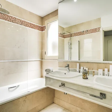 Aparthotel Molo Residences Boutique & Marbella