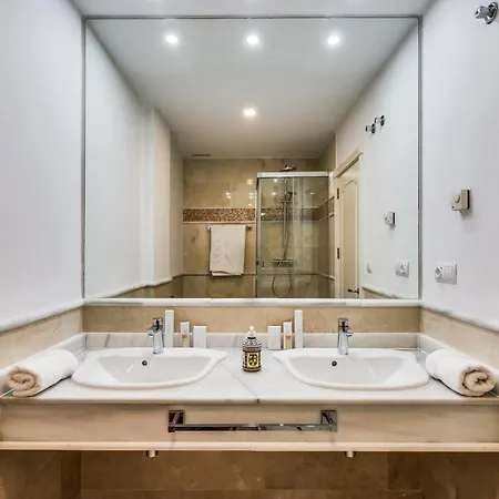 Molo Residences Boutique & Marbella